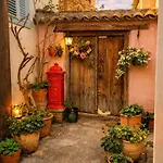 Tina's Art - Venetian Walls District بيت للعطل